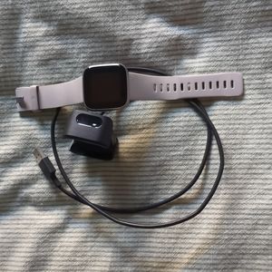 Fitbit Versa 2